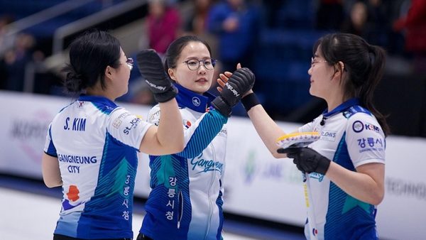 kim-hasselborg-take-perfect-records-into-masters-playoffs.Click to read full article.