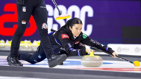 perfect-shot-from-einarson-sets-up-steal.Click to read full article.