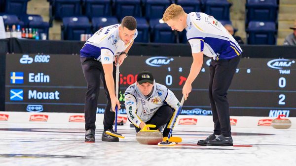 mouat-hammers-edin-to-start-run-in-amj-masters.Click to read full article.