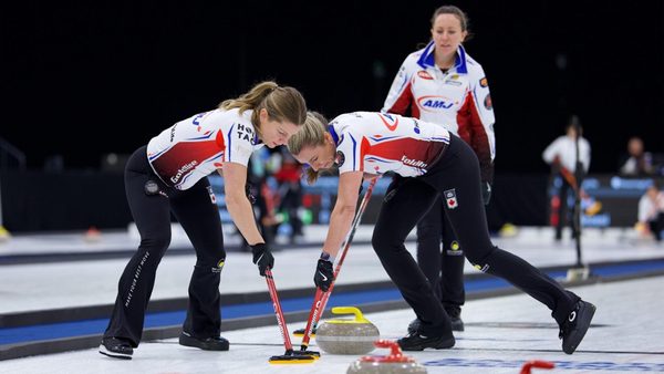 hearinglife-canadian-open-takeaways-small-sample-size-or-troubling-trend-for-canadian-curling.Click to read full article.