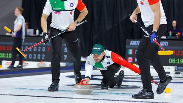 arman-carves-it-in-for-a-point.Click to read full article.