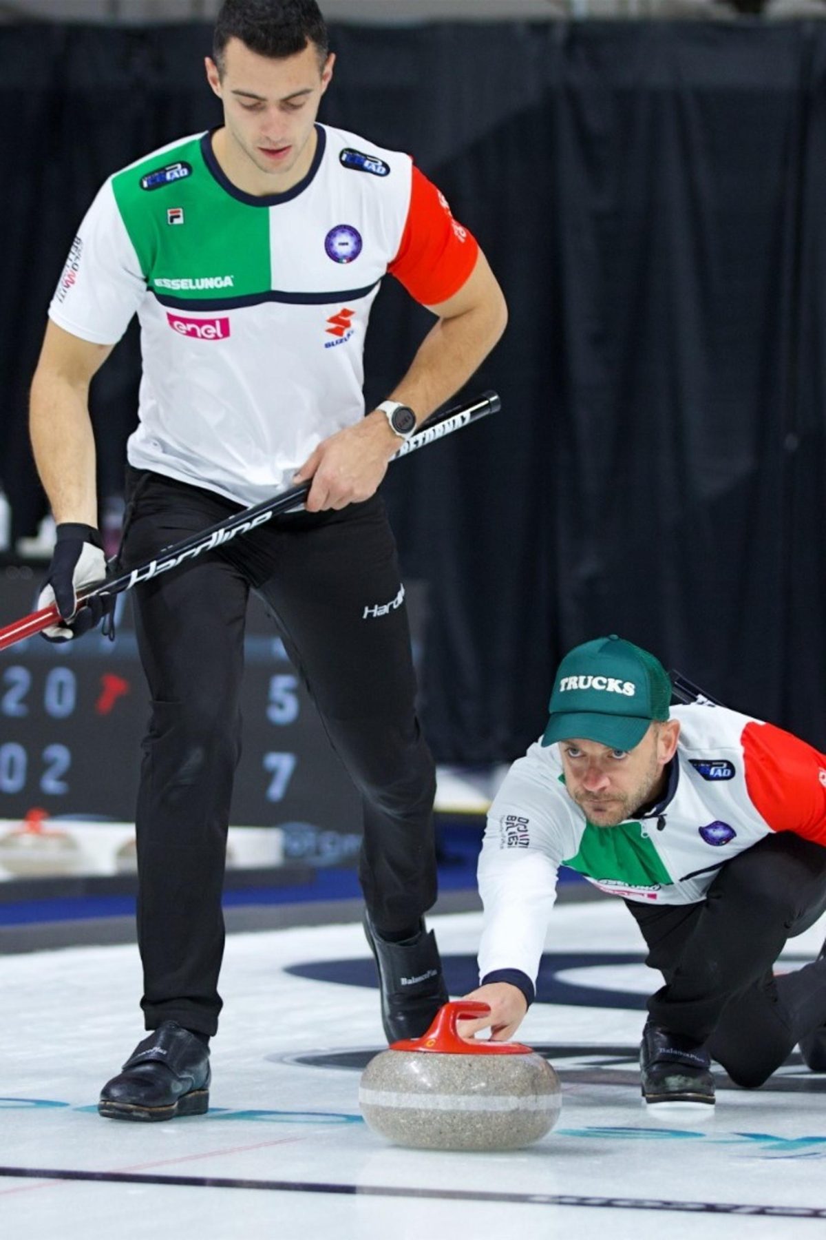 arman-carves-it-in-for-a-point.Click to read full article.