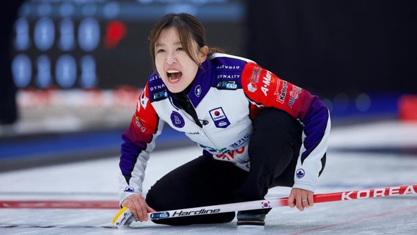 gim-makes-around-the-horn-shot-to-score.Click to read full article.