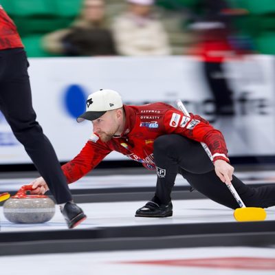 eight-ends-schwaller-on-track-to-take-no-1-ranking.Click to read full article.