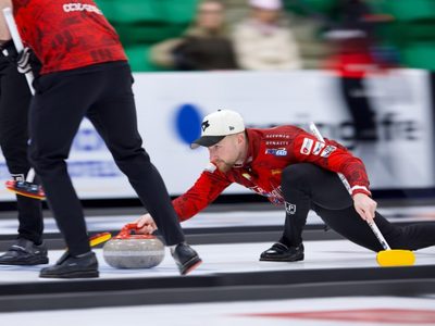 eight-ends-schwaller-on-track-to-take-no-1-ranking.Click to read full article.