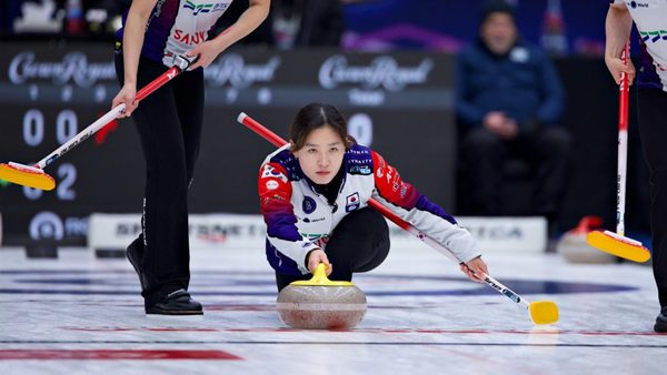 gim-sets-the-table-to-score-three.Click to read full article.