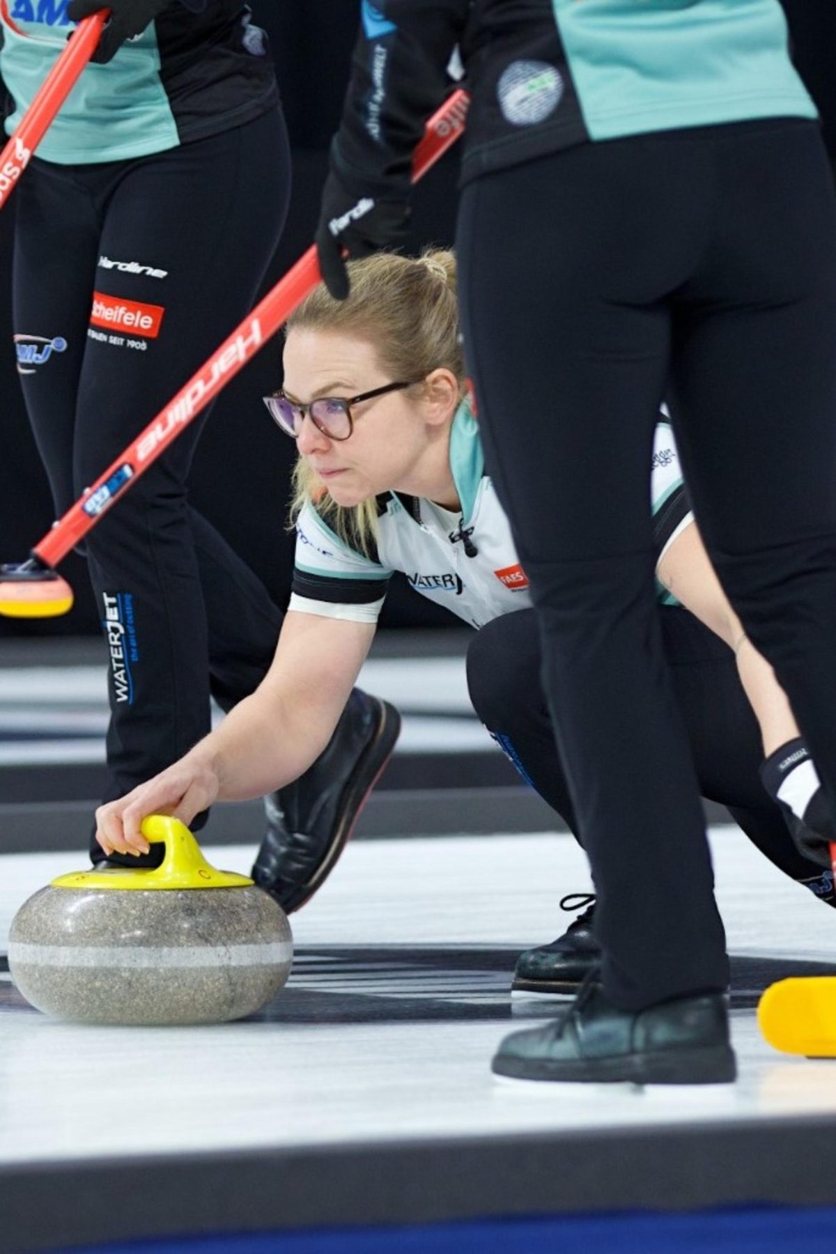 paetz-makes-it-through-port-to-score-2.Click to read full article.